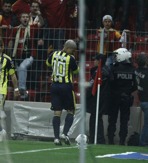 fa2a7158553b30b29046fb4167ecb7d4 k Galatasaray Fenerbahçe Maç özeti ve golleri 18.03.2011
