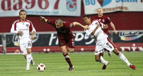 Trabzonspor Gaziantepspor Maç Özeti ve Golleri 01.05.2011 b1c85b65f9ed425d719fb68ee3e0a1fe k Trabzonspor Gaziantepspor Maç Özeti ve Golleri 01.05.2011