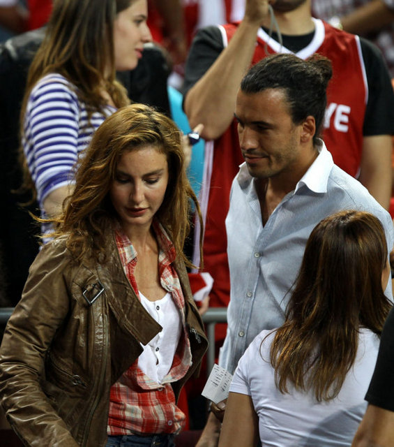 http://sacitaslan.com/magazin-ece-sukan-ediz-elhadef-cifti-ayriliga