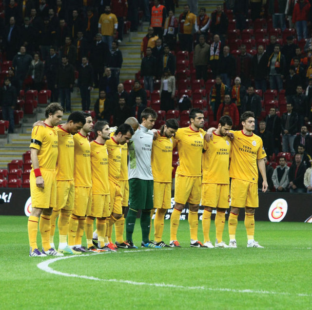 Galatasaray Gaziantepspor Maçı özeti golleri izle 26.10.2011 66804e453da33e05a430cef8fb52c817 k Galatasaray Gaziantepspor Maçı özeti golleri izle 26.10.2011