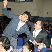 Koruma bakanı bakan öğrenciyi korudu 