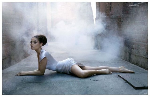 Mila Kunis, Dior'un seksi yüzü oldu