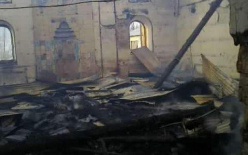 Tarihi Bir Cami Kül Oldu