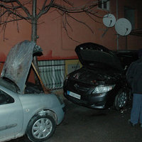 Maltepe'de 5 araç kundaklandı
