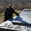 21 yıl sonra babasının mezarı başında