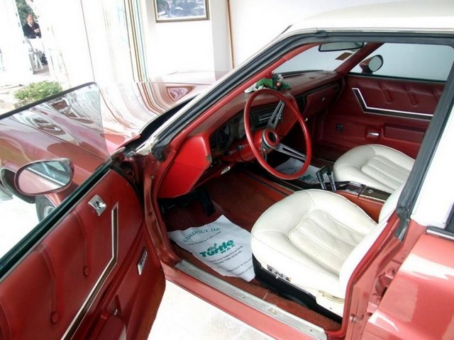 Zeki Müren'in otomobiline bakım yapıldı 
