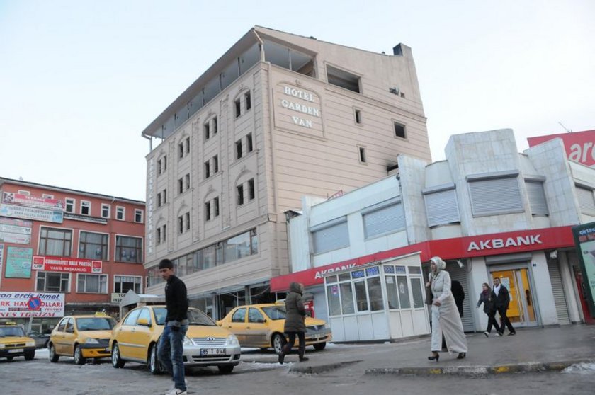 Van'da Ermeni krizi yaratan otel yıkılıyor
