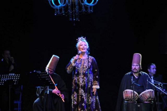 Emel Sayın