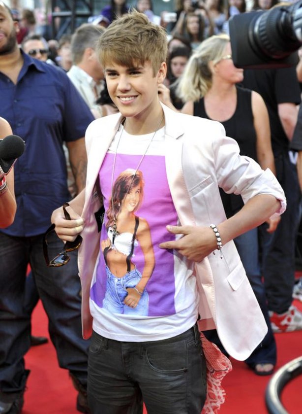 Justin Bieber Hayranlarını Üzecek Bu Haber !