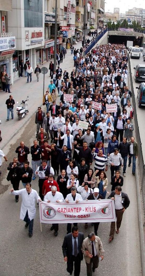 Sağlıkçılar isyanda!