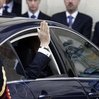 ... Ve Sarkozy gider 