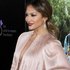 Jennifer Lopez'in seksi elbisesi