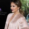 Jennifer Lopez'in seksi elbisesi