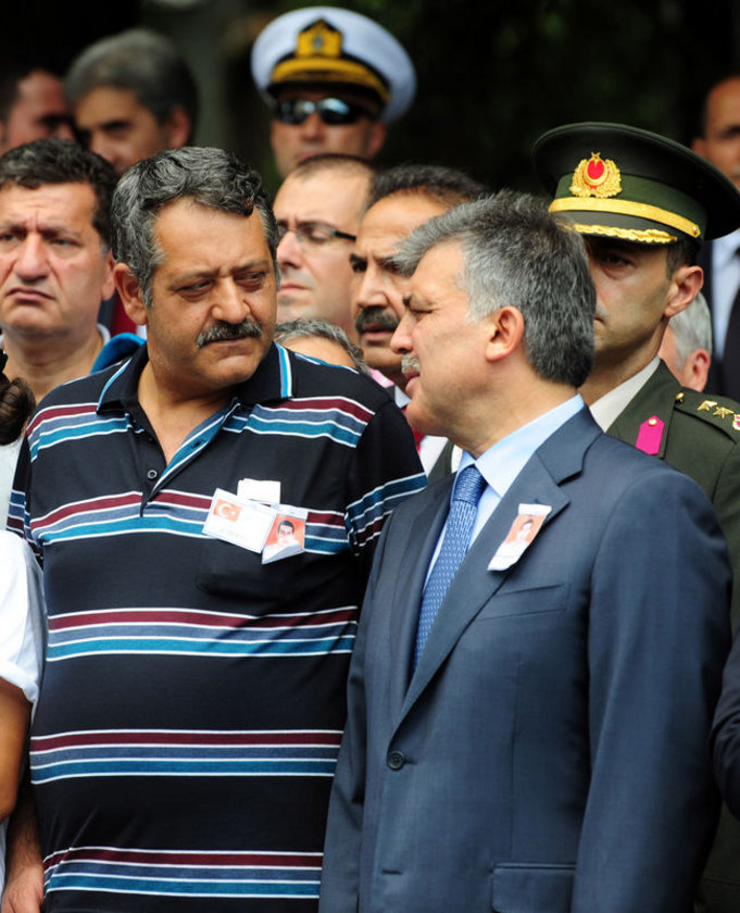 sen çok uyu diye onlar uyud...
