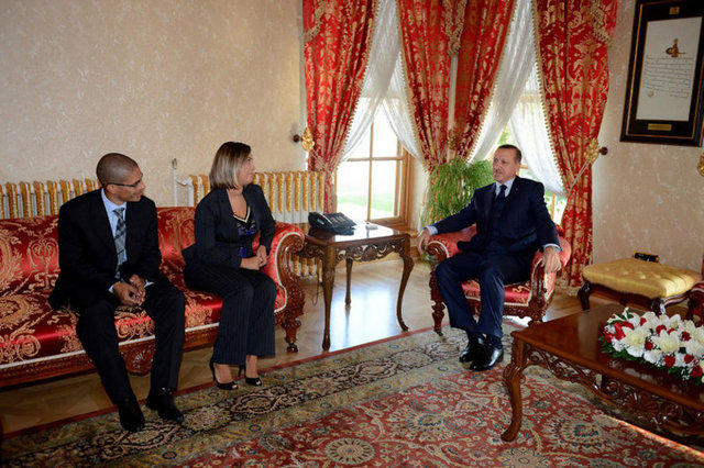 Alex'ten Başbakan'a ziyaret