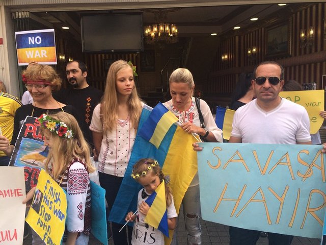 Ukraynalılar İstiklal'i salladı