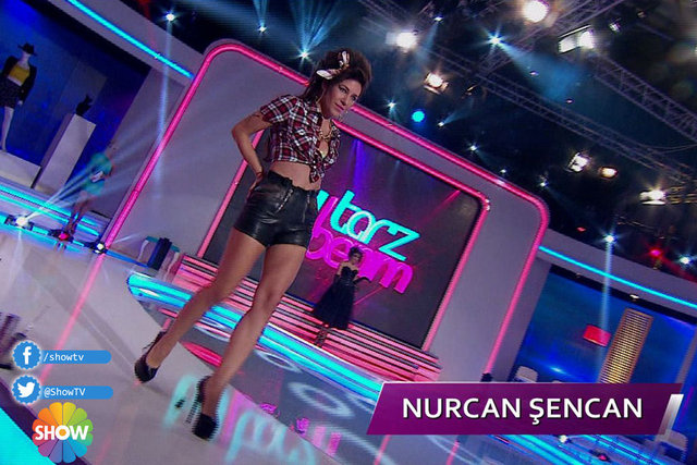 2. Eleme Gecesinde Aycan Nurcan Şencan İkonlardan Amy Winehouse'u canlandırarak Jüri'den 24 puan aldı.