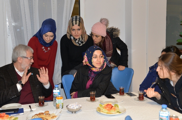 Rektör Ulcay|dan kız öğrencilere ziyaret