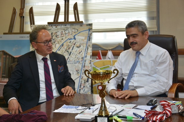Tavas Belediye Başkanı Akyol Başkan Alıcık'ı ziyaret etti