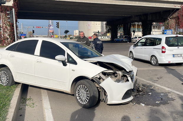 Samsun Da Iki Otomobil Ile Motosikletin Kar T Kazada Ki I Ld