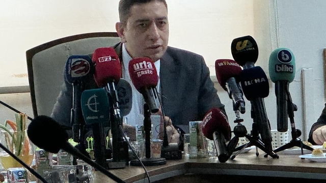 Anl Urfa L Sa L K M D R Solmaz Gazetecilerle Bulu Tu Anl Urfa