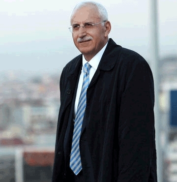 AK Parti'li Özcan: 'Anayasa paketi yamalı bohça gibi'