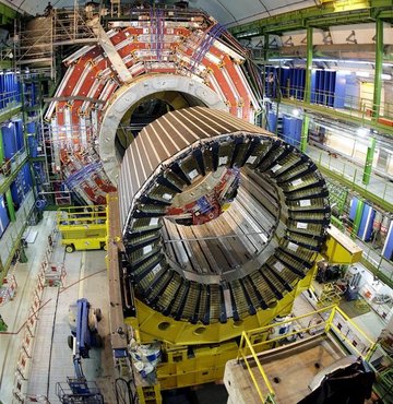 CERN’de aslında ne patladı?