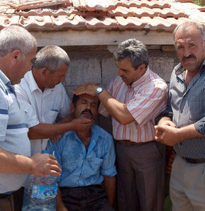 Bir Mustafa değil, 3 Mustafa feda olsun