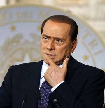 Berlusconi: Sandık sonuçlarını tersine çevirmek istiyorlar