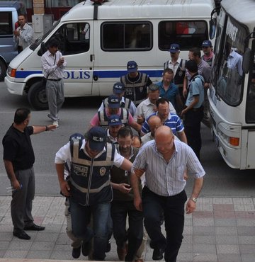 Kızılay operasyonunda 10 kişi tutuklama