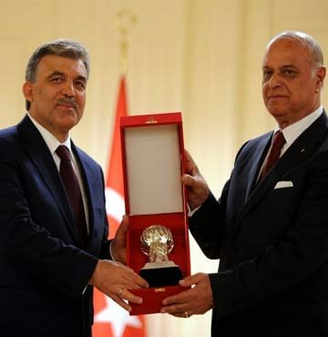 Cumhurbaşkanı Gül'e ödül