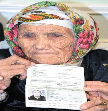 Dünyanın en yaşlı kadını resimler Dünyanın en yaşlı kadını resimler