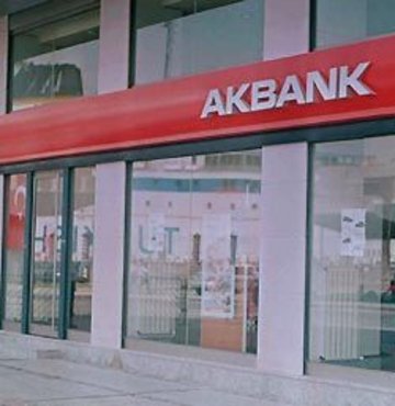 Akbank takipteki kredilerini sattı