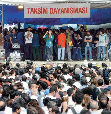 Gezi Parkı'nda devam kararına farklı tepkiler