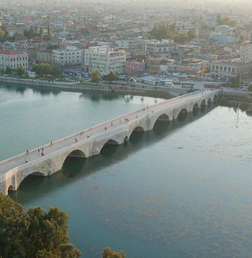 Dünya Adana'daki köprüyü konuşuyor 