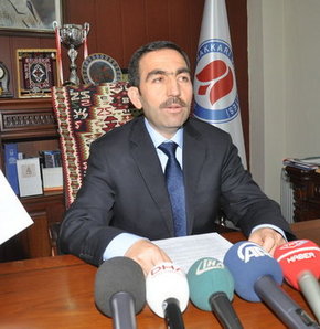 Hakkari Üniversitesi Rektörü Prof. Dr. Ebubekir Ceylan, üniversitede