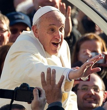 Time Papa Franciscus'u yılın kişisi seçti