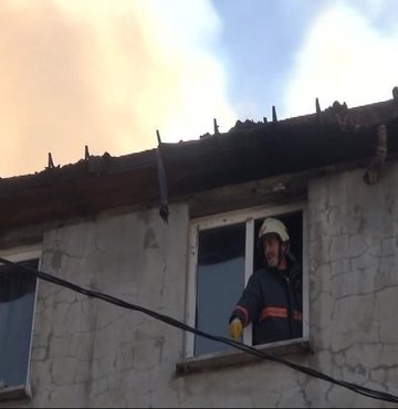 Sultanbeyli'de yangın paniği
