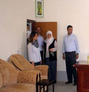 demirtas ailesiyle birlikte mahmur kampi nda gundem haberleri