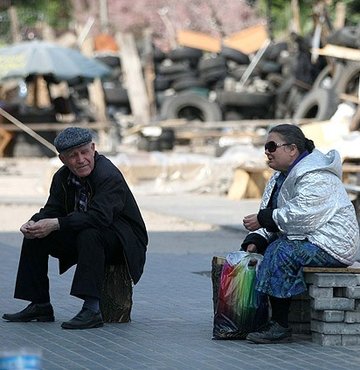Ukrayna emekli maaş ödemelerini geçici olarak durdurdu