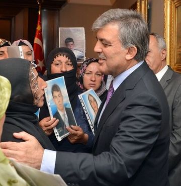 Cumhurbaşkanı Gül Diyarbakırlı aileleri kabul etti