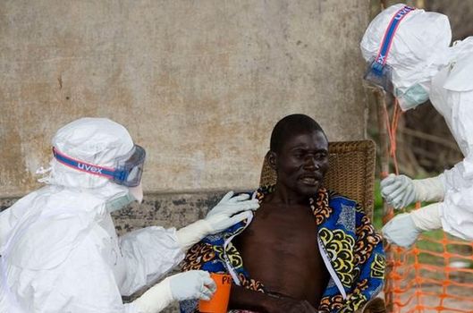 Ebola aşısı insan üzerinde deneniyor