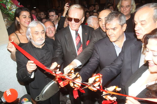 Mujdat Gezen Ilker Basbug Ugur Dundar Yilmaz Ozdil Tuncay Ozkan Mujdat Gezen Sanat Merkezi Bakirkoy Kultur Sanat Haberleri