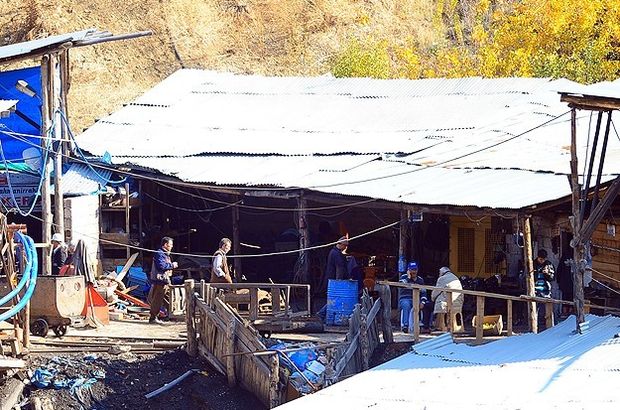 Turkish rescue teams find 2 more bodies in flooded mine
