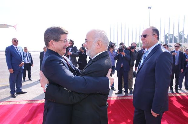 Başbakan Davutoğlu'na sıcak karşılama