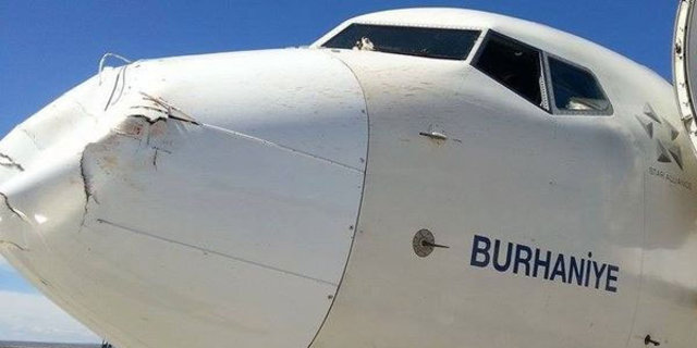 Turk Hava Yollari Na Istanbul Nevsehir Seferini Yapan Yolcu Ucagina Inis Sirasinda Kus Surusu Carpti Son Dakika Haberleri