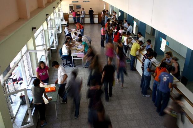 MEB açıkladı: Devamsızlıktan kalan lise son sınıf öğrencilerine üniversite yolu açıldı
