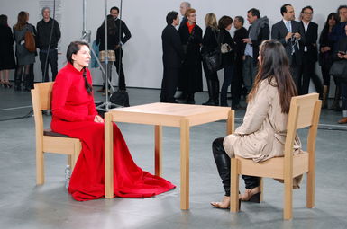İnsanı Hüzünlendiren Gerçek Bir Aşk Hikayesi: Marina Abramovic ve Ulay İnsanı Hüzünlendiren Gerçek Bir Aşk Hikayesi: Marina Abramovic ve Ulay