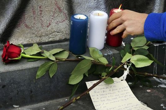 Teknoloji devleri Paris'teki saldırıya sessiz kalmadı