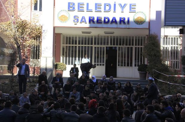 Demirtaş'a 'saldırı'yı protesto ettiler